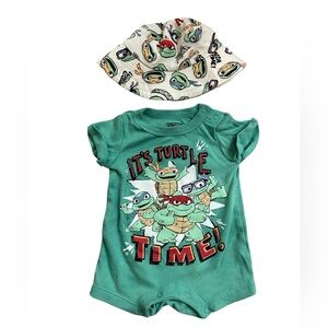 TMMT Graphic onesie and hat set 0-3mo